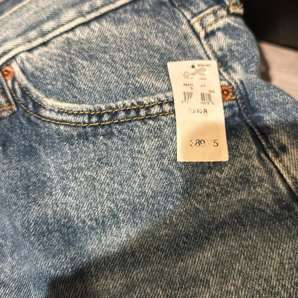 NWT! GAP Light High Rise Crossover Barrel Jeans - Size 30 / 10 🩷 #484783 - Picture 8 of 9
